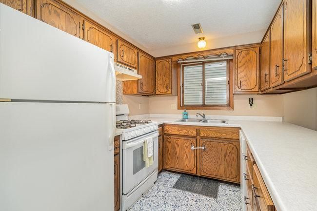 5503 E Bavarian Ps, Fridley, MN 55432