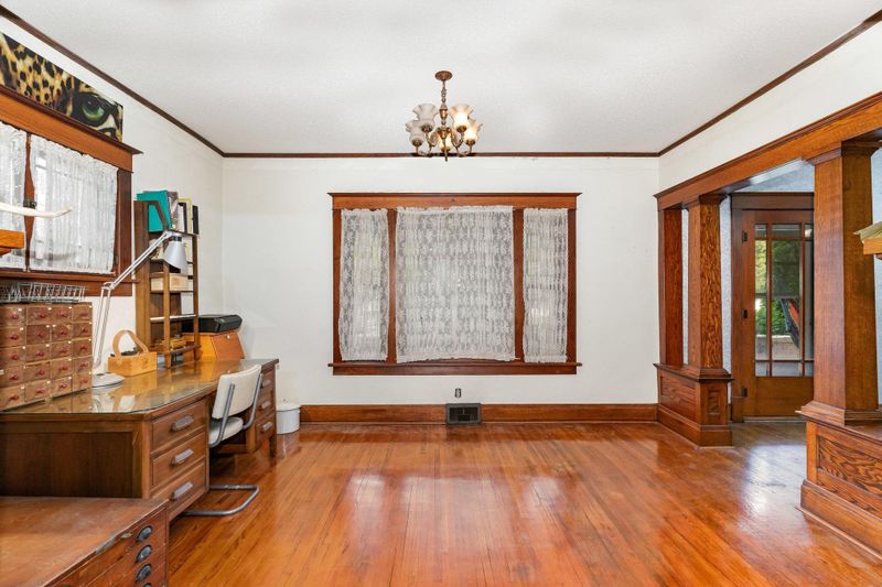 151 S Cedar St, Belle Plaine, MN 56011