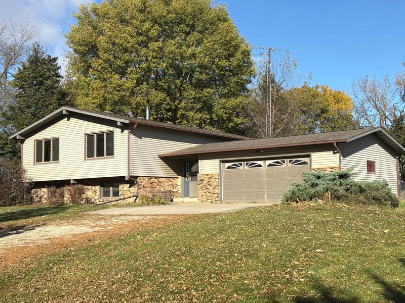 11623 375th Ave, Waseca, MN 56093