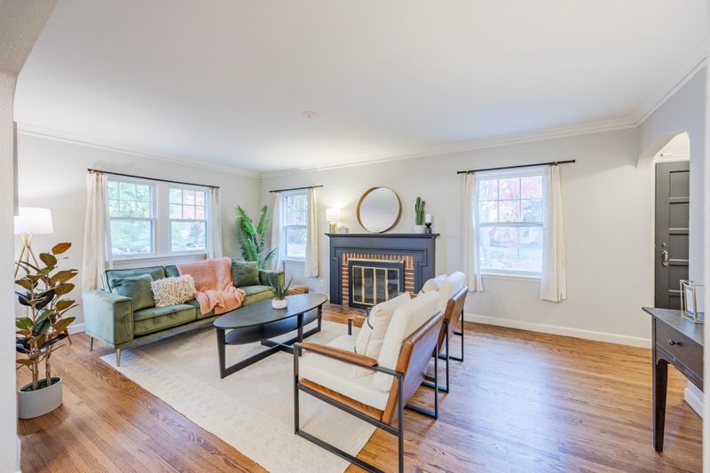 1756 Eleanor Ave, Saint Paul, MN 55116
