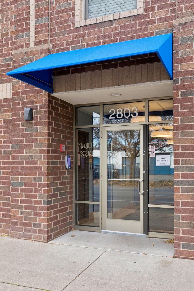2803 E 38th St #202, Minneapolis, MN 55406