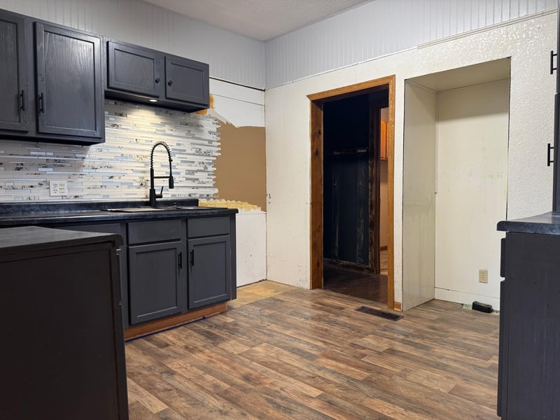 406 4th St, Rushmore, MN 56168