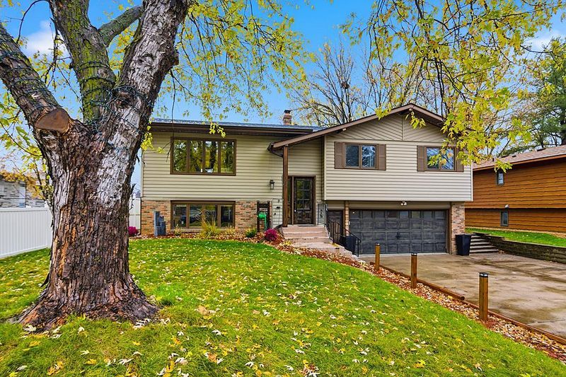 45 Oxby Ln, Waite Park, MN 56387