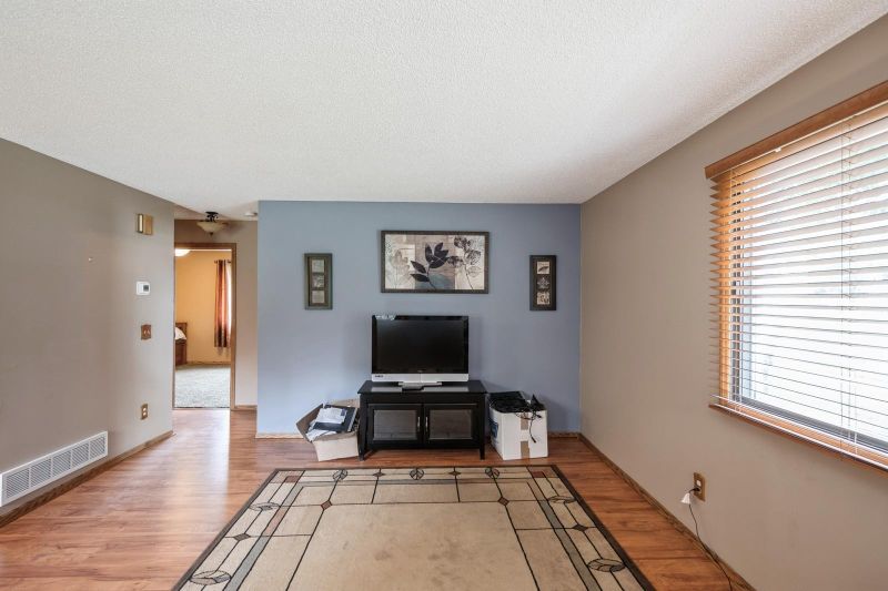 8469 S Pond Trl, Champlin, MN 55316