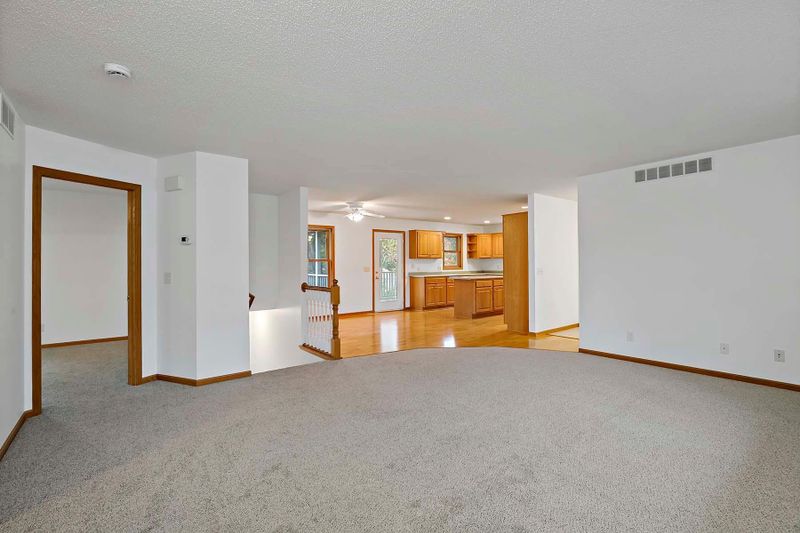 100 Park St, Elko New Market, MN 55054