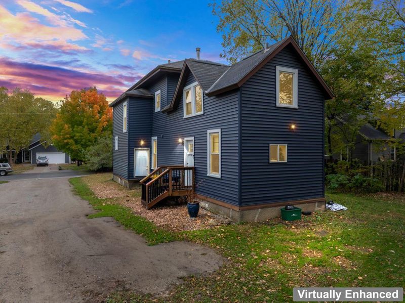 411 Plum St N, Northfield, MN 55057