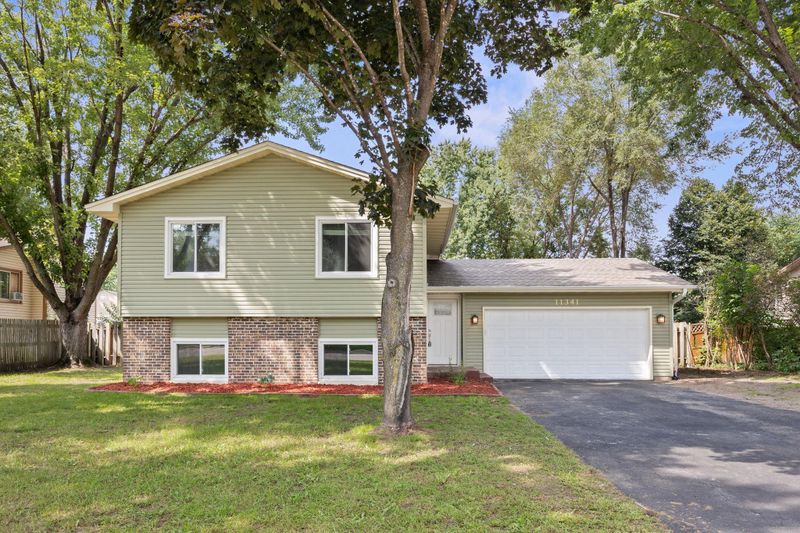 11341 Louisiana Ave N, Champlin, MN 55316