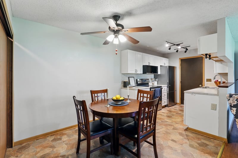 111 96th Ln NE, Blaine, MN 55434