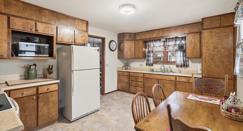 25 Ann St S, Minnesota Lake, MN 56068
