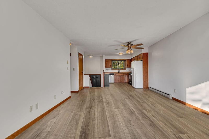 144 9th Ave SE, Saint Joseph, MN 56374
