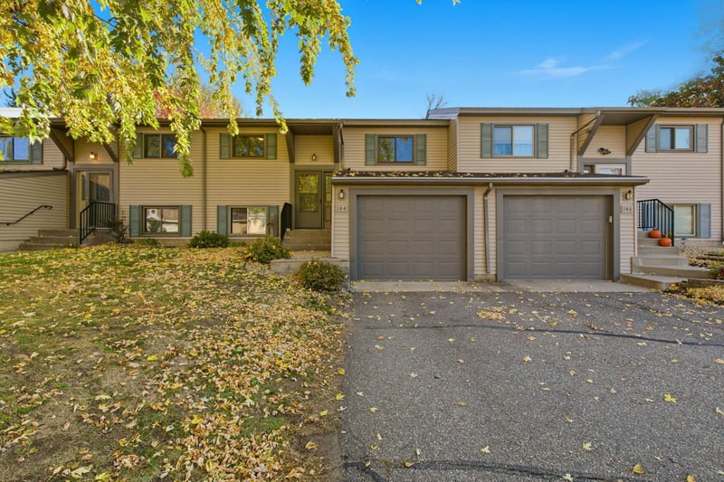 144 9th Ave SE, Saint Joseph, MN 56374