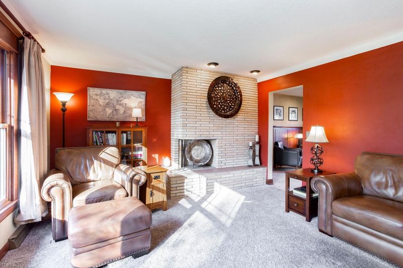 1105 Southfork Dr, River Falls, WI 54022
