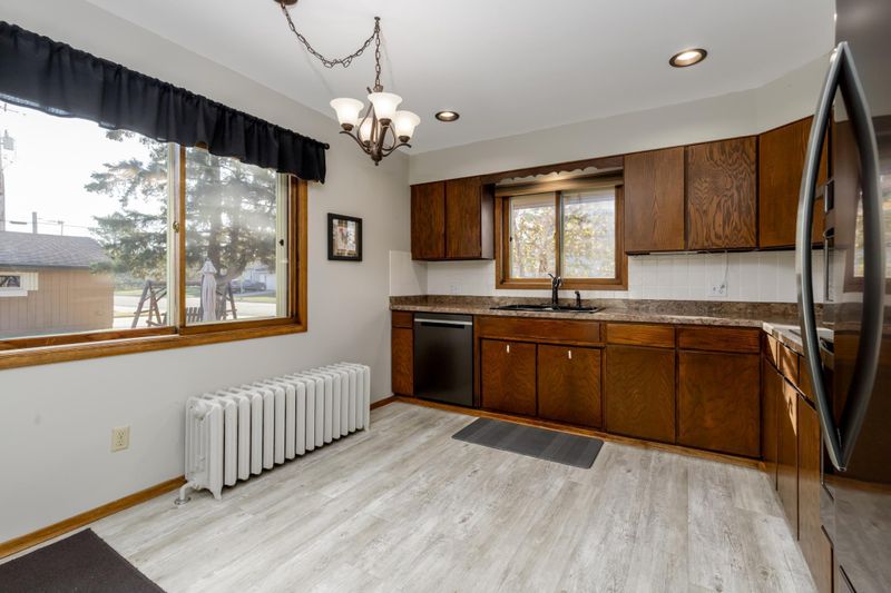 1002 12th Ave NE, Brainerd, MN 56401