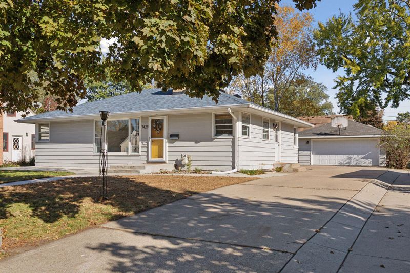 7429 Clinton Ave, Richfield, MN 55423