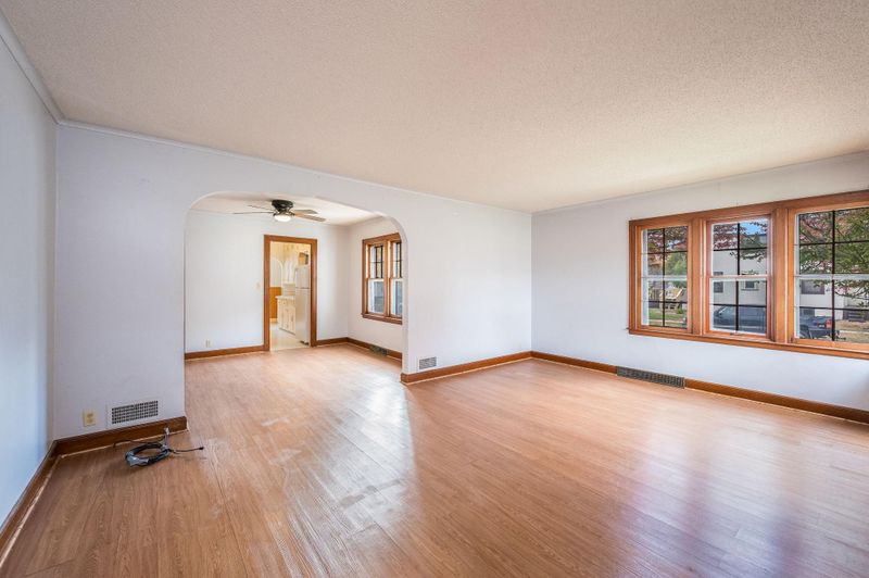 602 E Blue Earth Ave, Fairmont, MN 56031