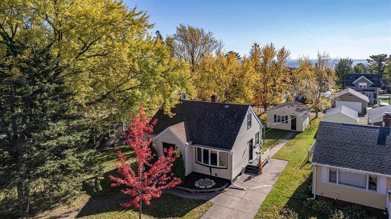 4814 Peabody St, Duluth, MN 55804