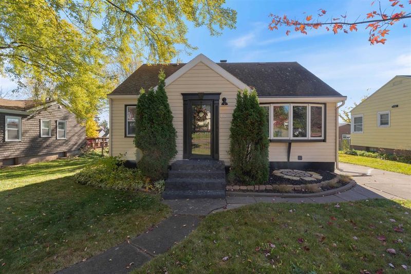 4814 Peabody St, Duluth, MN 55804
