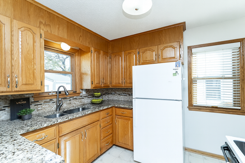 819 12th St NW, Rochester, MN 55901