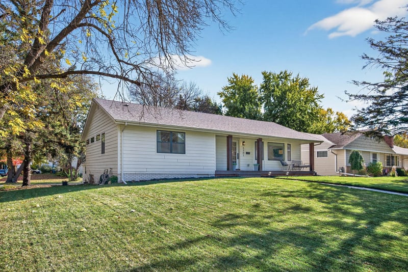 6301 Saint Johns Ave, Edina, MN 55424