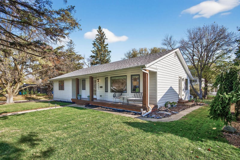 6301 Saint Johns Ave, Edina, MN 55424