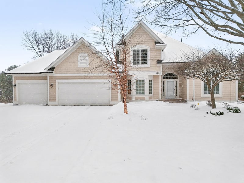 9031 Highview Ln, Woodbury, MN 55125