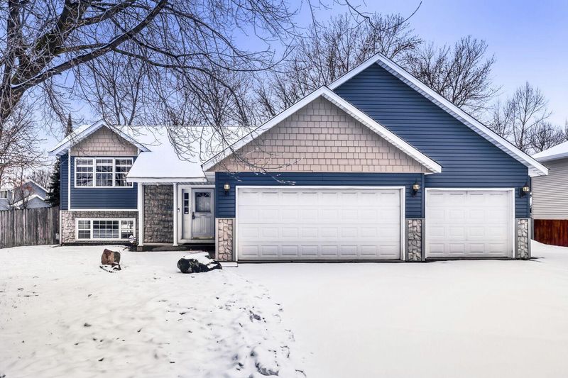 13416 Swallow St NW, Andover, MN 55304
