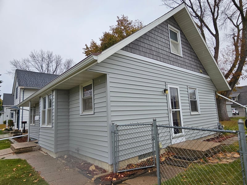 905 2nd Ave SW, Sleepy Eye, MN 56085