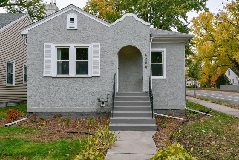 4200 13th Ave S, Minneapolis, MN 55407
