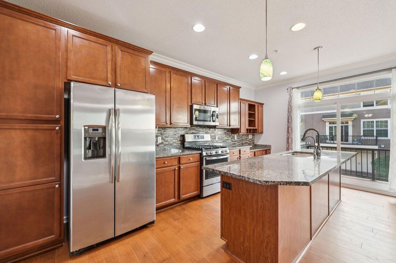8933 SW Village Loop, Chanhassen, MN 55317