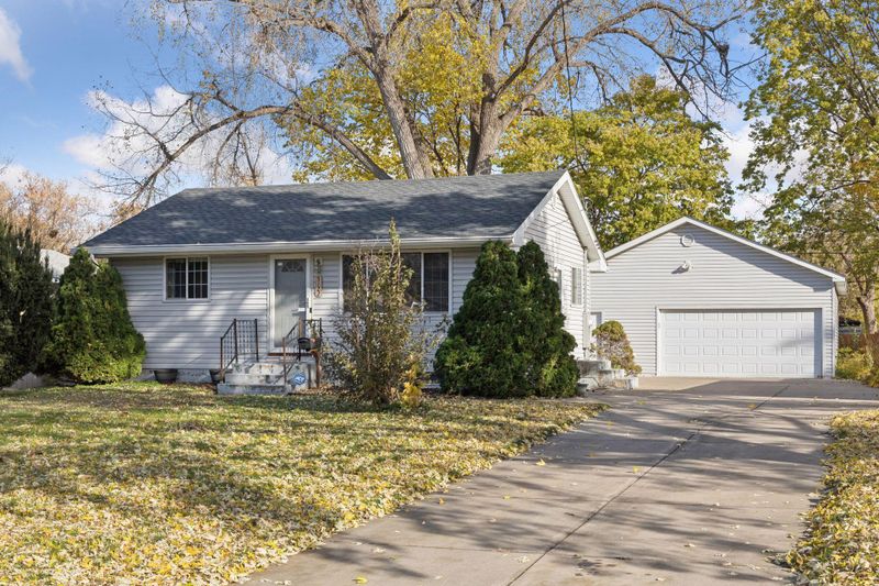 5122 Florida Ave N, Crystal, MN 55428