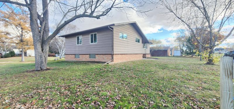1104 6th St SW, Wadena, MN 56482