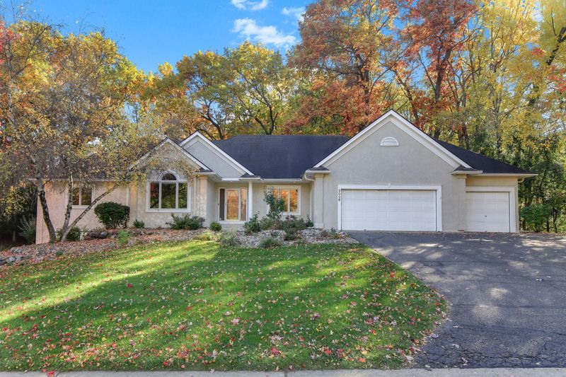 2026 Safari Heights Trl, Eagan, MN 55122