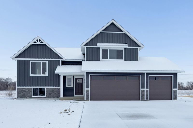 1024 26th St Loop, Sartell, MN 56377