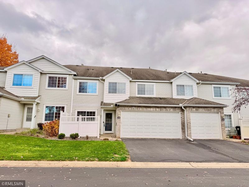 11568 Elmwood Ave N, Champlin, MN 55316