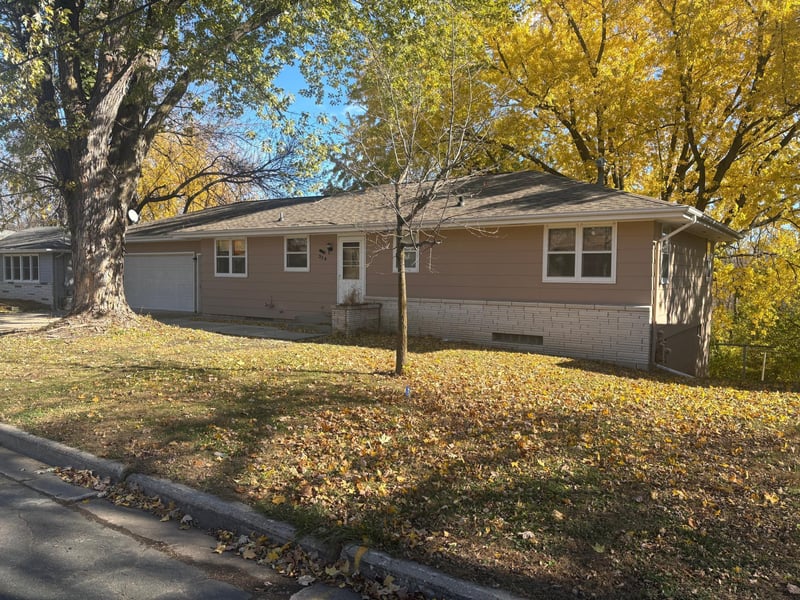 314 Shady Ln, Young America, MN 55397