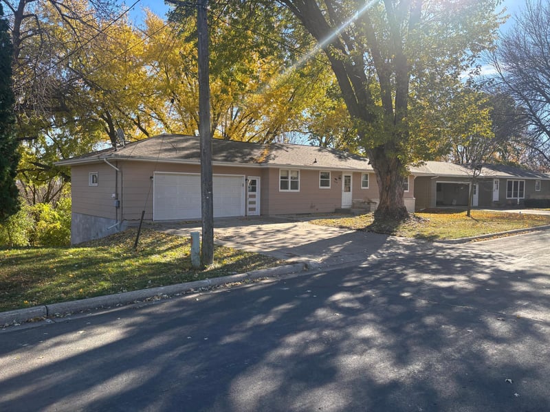 314 Shady Ln, Young America, MN 55397