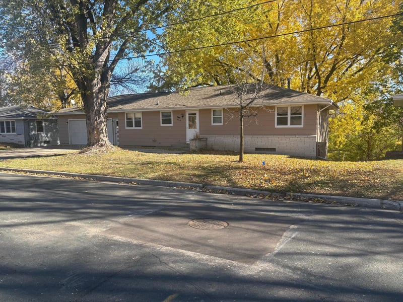 314 Shady Ln, Young America, MN 55397