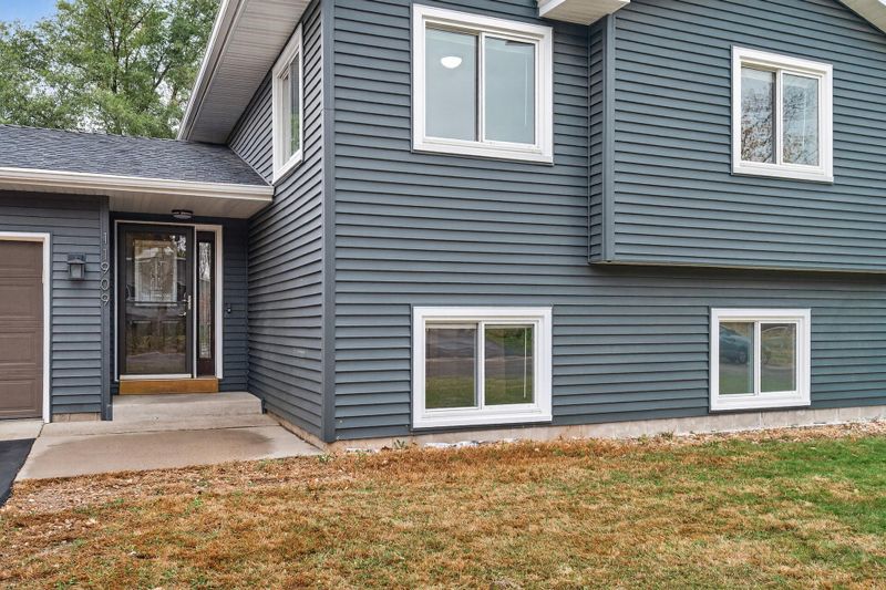 11909 Virginia Ave N, Champlin, MN 55316