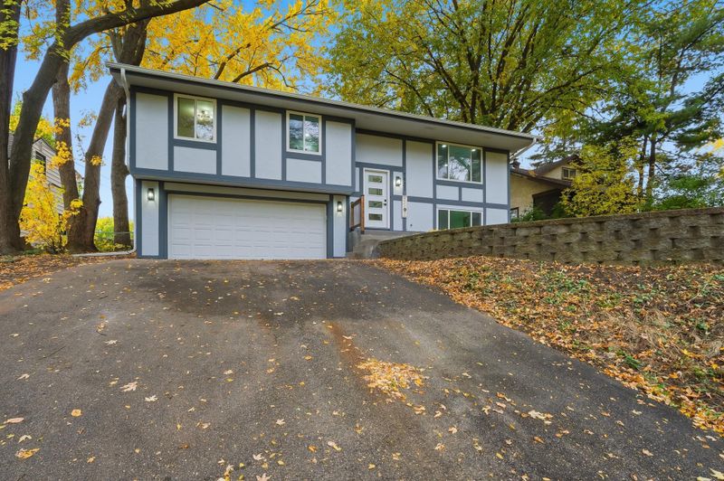 1951 County Road E W, New Brighton, MN 55112