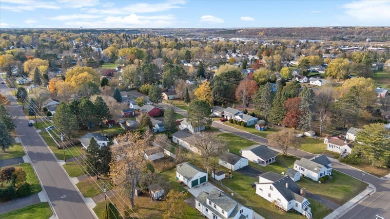 2120 Kelly Ave, Cloquet, MN 55720