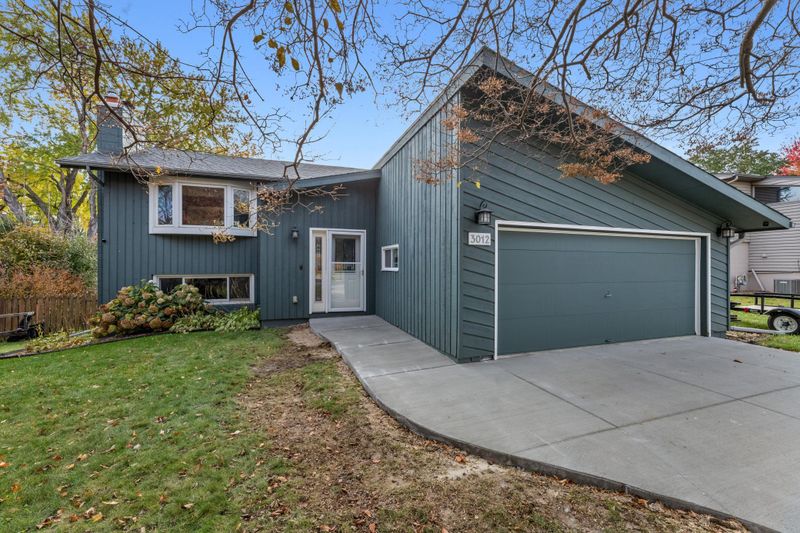 3012 Crescent Ln NW, Rochester, MN 55901