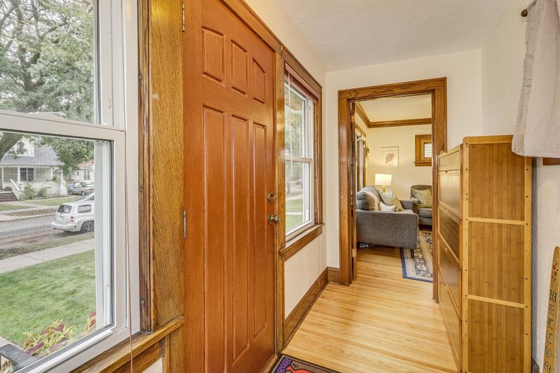 1173 14th Ave SE, Minneapolis, MN 55414