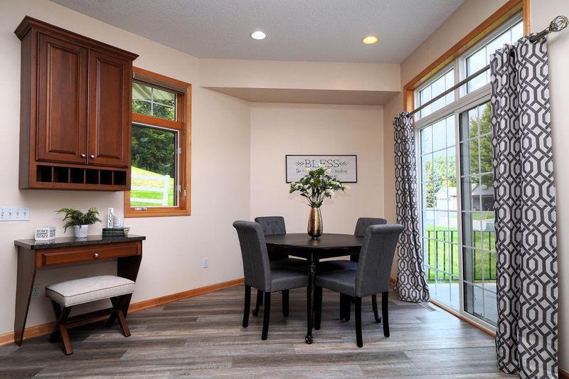 13954 Shoreside Cir, Savage, MN 55378