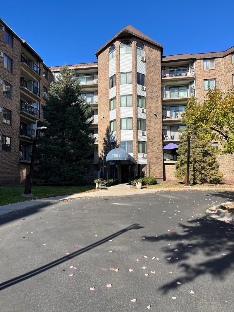 2601 Kenzie Ter #512, Saint Anthony, MN 55418