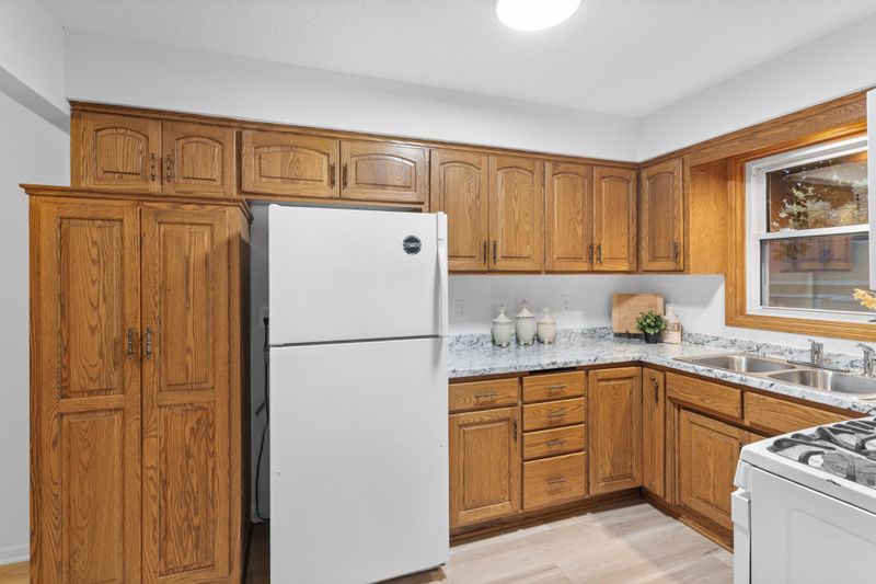 1843 Taylor Ave, Saint Paul, MN 55104