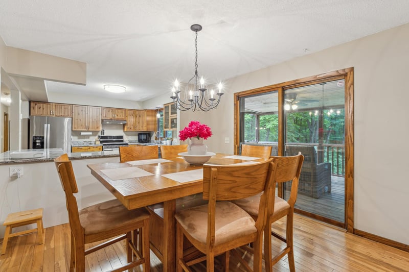 575 N Branch Rd, Maple Plain, MN 55359