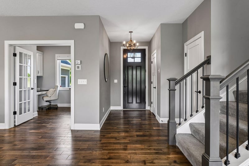 2880 Fairway Dr, Chaska, MN 55318