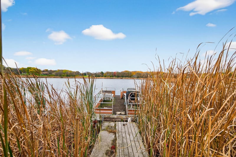 915 N Brown Rd, Orono, MN 55356
