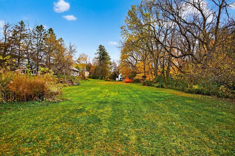 915 N Brown Rd, Orono, MN 55356