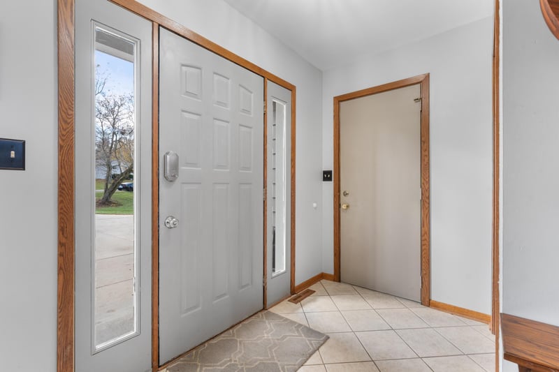615 6th St SW, Oronoco, MN 55960